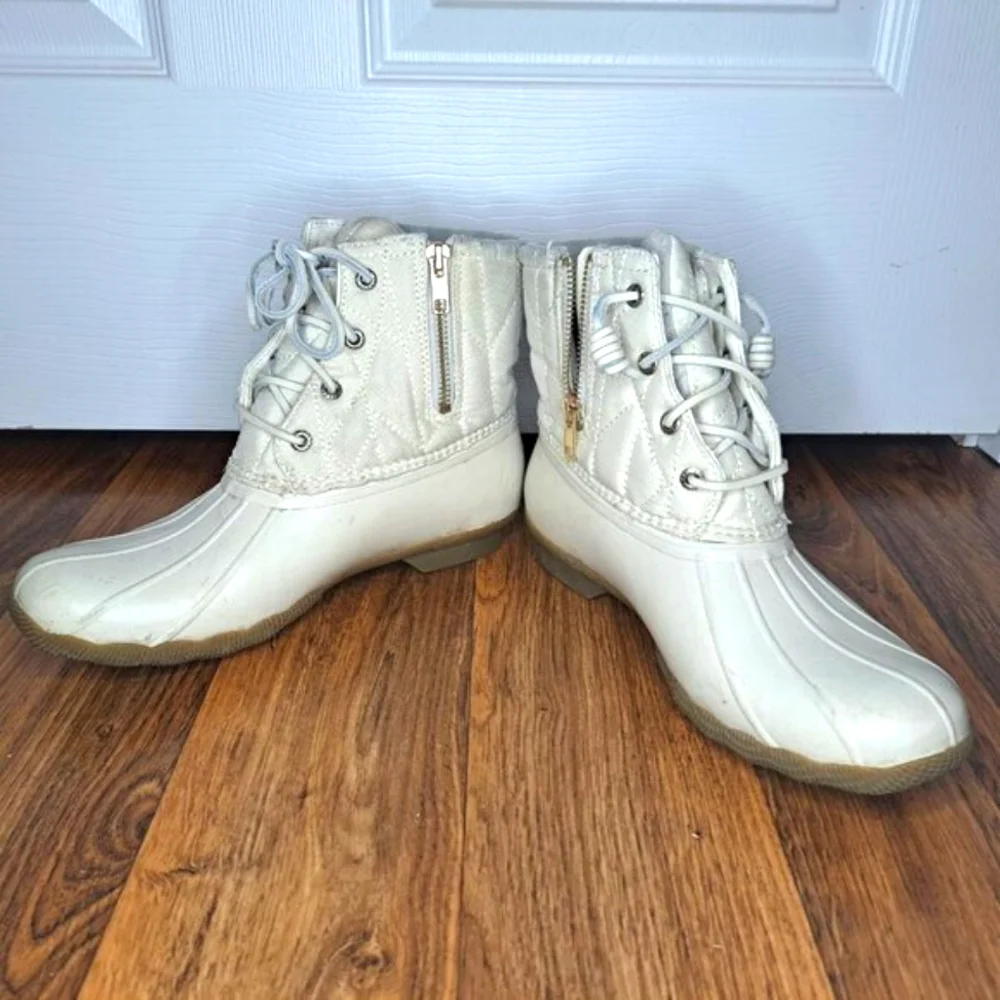 Sperry Saltwater White Quilted Duck Boot Size 8